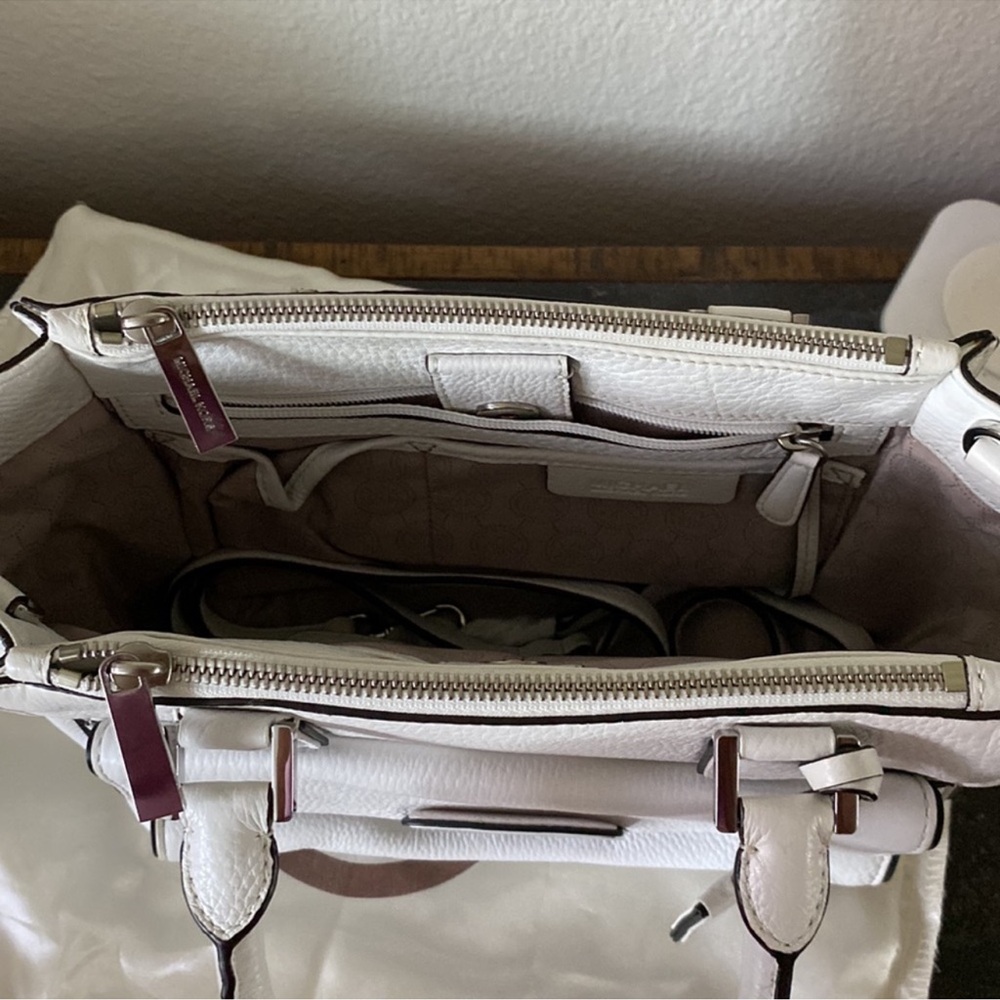 Michael Kors White Audrey Satchel Zip and slip interior pockets - Picture 12 of 13